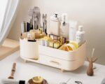 Boite de rangement rotatif à 360 ° pour maquillage