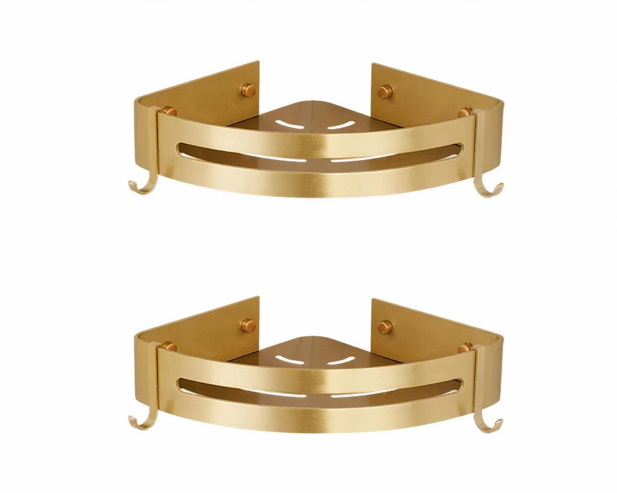Photo de deux étagères d'angle dorées pour douche avec crochets et fente devant