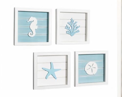 Quatre cadres déco en bois sur fond blanc.