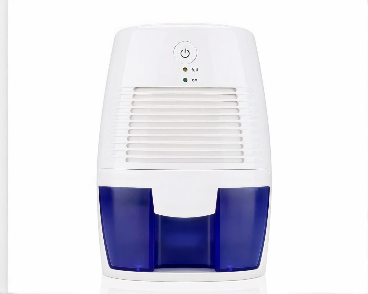 Photo d'un mini déshumidificateur électrique blanc et bleu à un bouton de commande