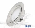 Photo d'un spot encastrable étanche pour salle de bain argenté IP65 à demi immergé sur fond blanc