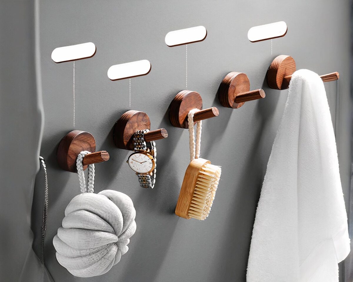 4 patères en bois rondes