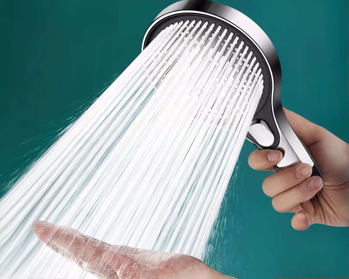Pommeau de douche à économie d'eau avec 3 modes d'utilisation Pommeau de douche rond avec un jet d'eau