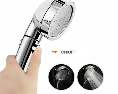 Pommeau de douche à économiseur d'eau avec un bouton stop