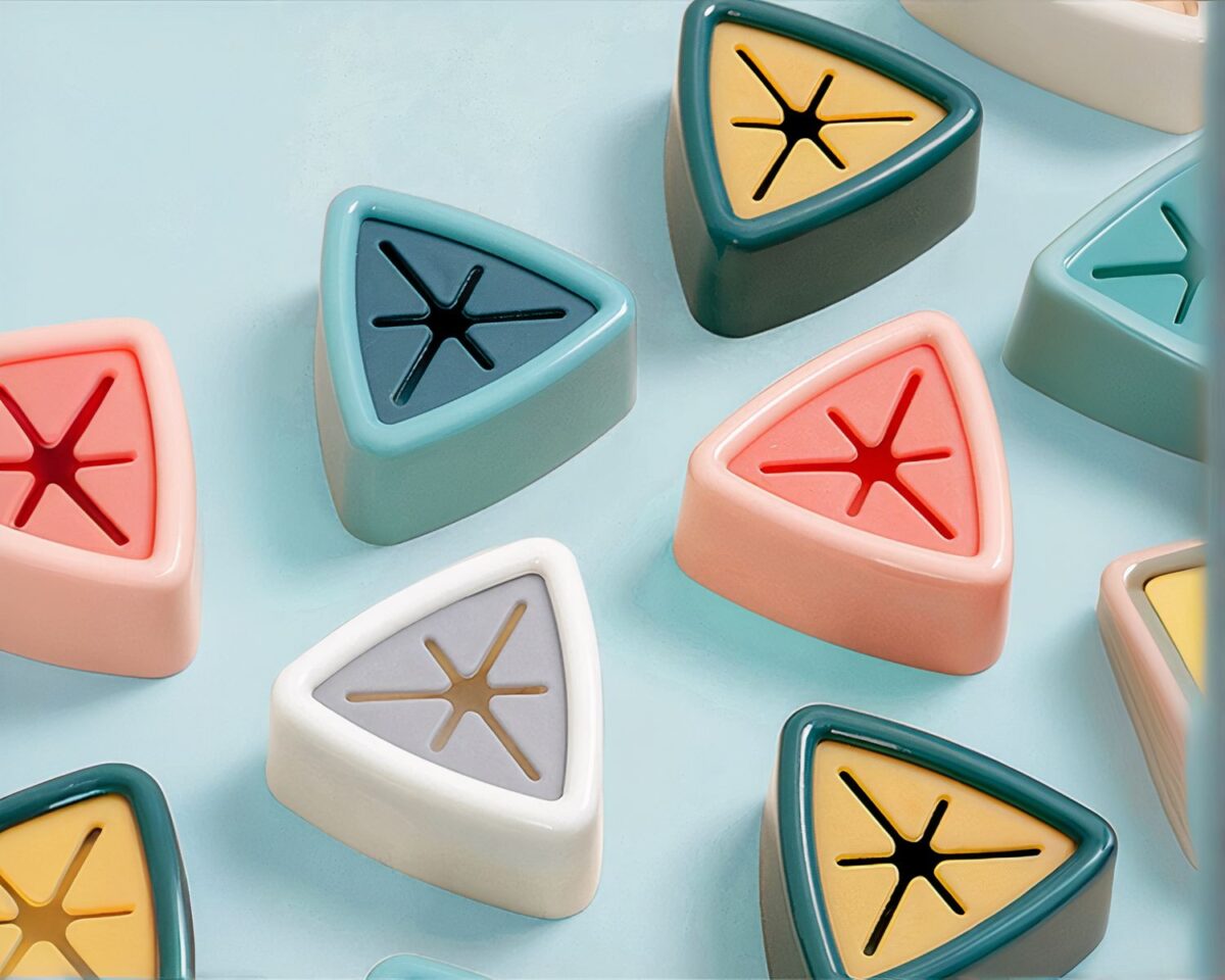 Porte serviette coloré auto-adhésif en forme triangulaire