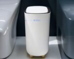 Poubelle salle de bain couvercle à pression
