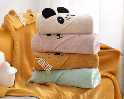 Serviette en coton à capuche de dessin animé pour enfant