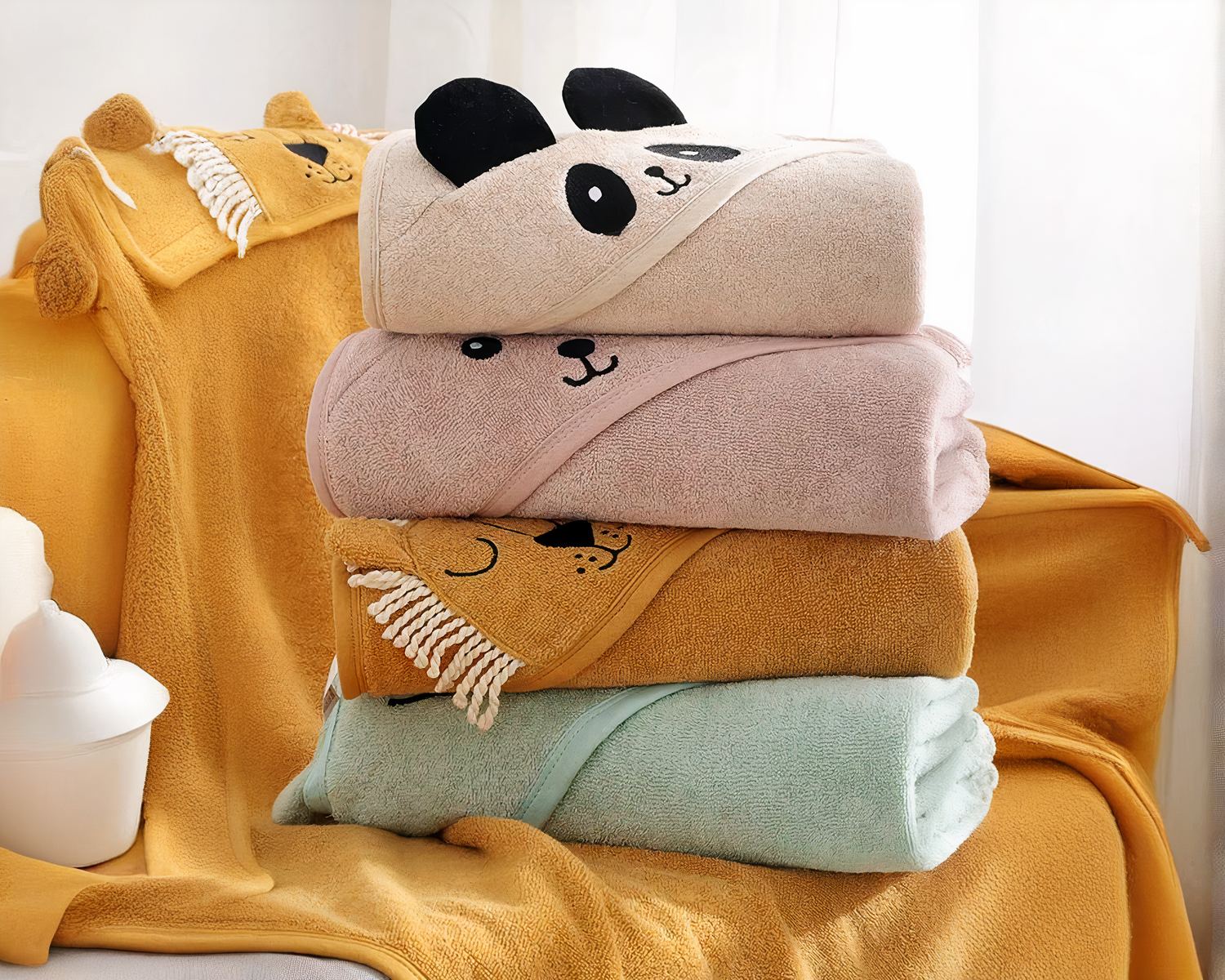 Serviette en coton à capuche de dessin animé pour enfant