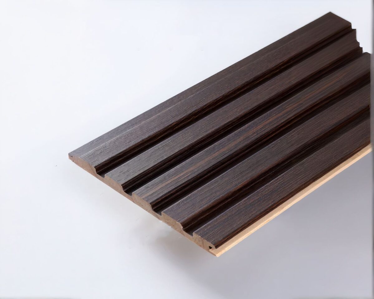 Panneau mural de salle de bain en bois