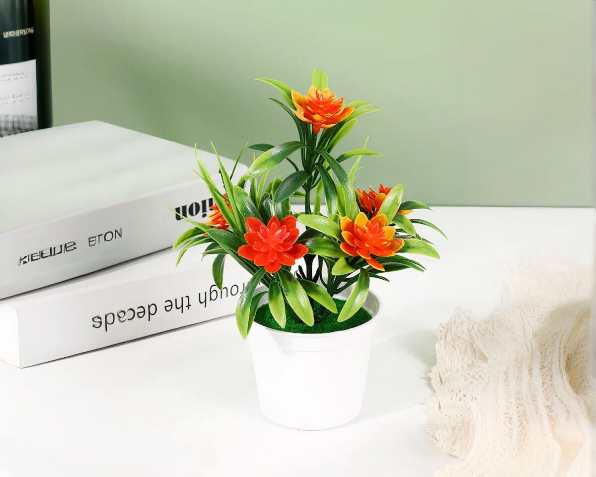 Petite plante artificielle à fleurs