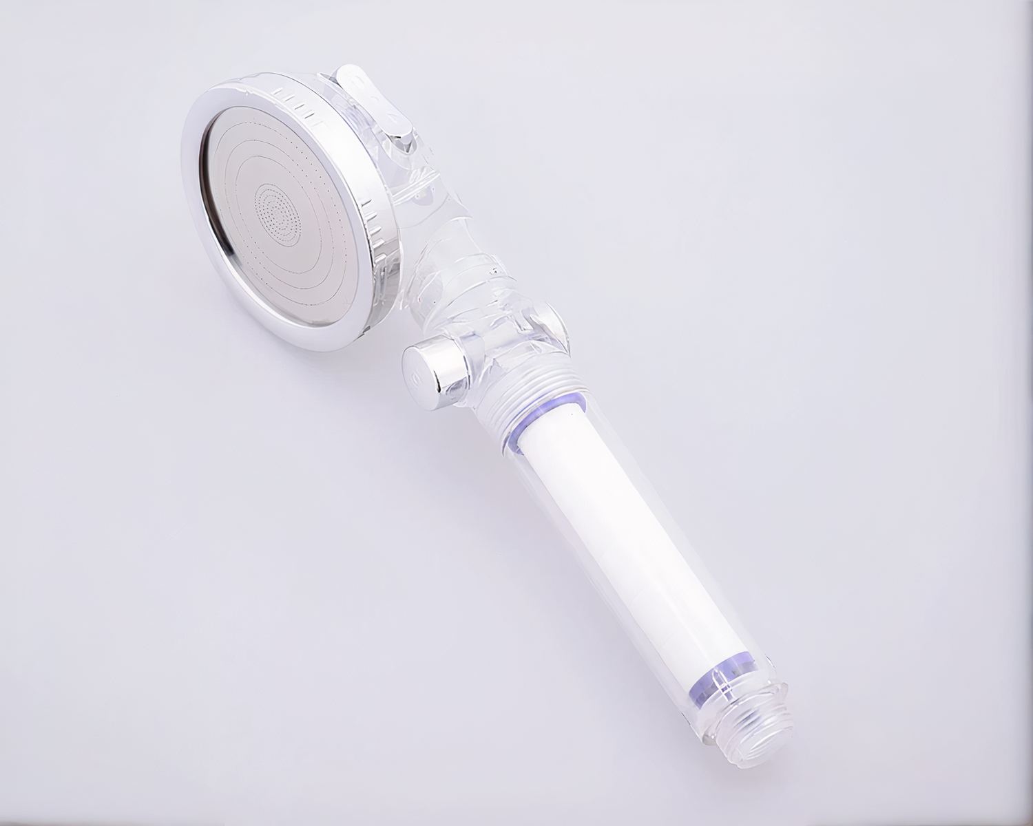 Pommeau de douche transparent et anti-calcaire