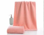 Serviette de bain colorée super absorbante en microfibre