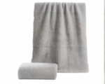 Serviette de bain colorée super absorbante en microfibre
