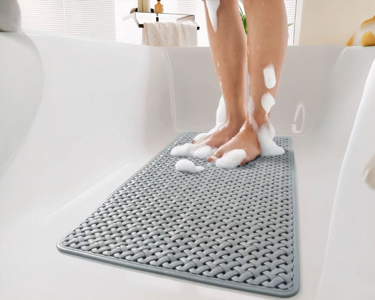 Tapis de bain antidérapant gris à ventouses