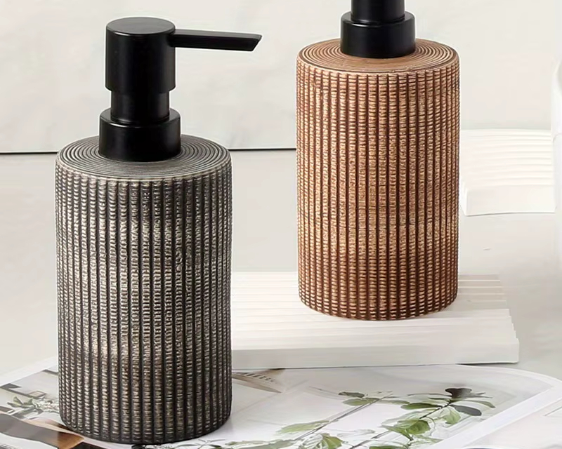 Distributeur de savon en céramique