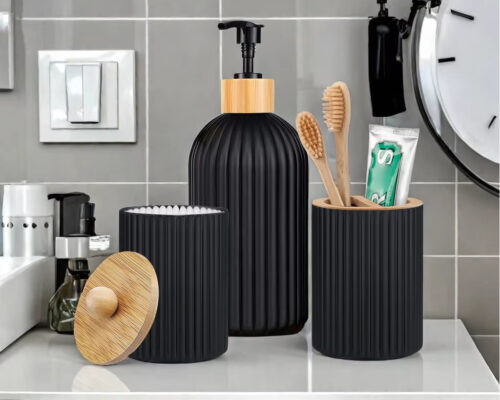 Distributeur de savon et ses accessoires